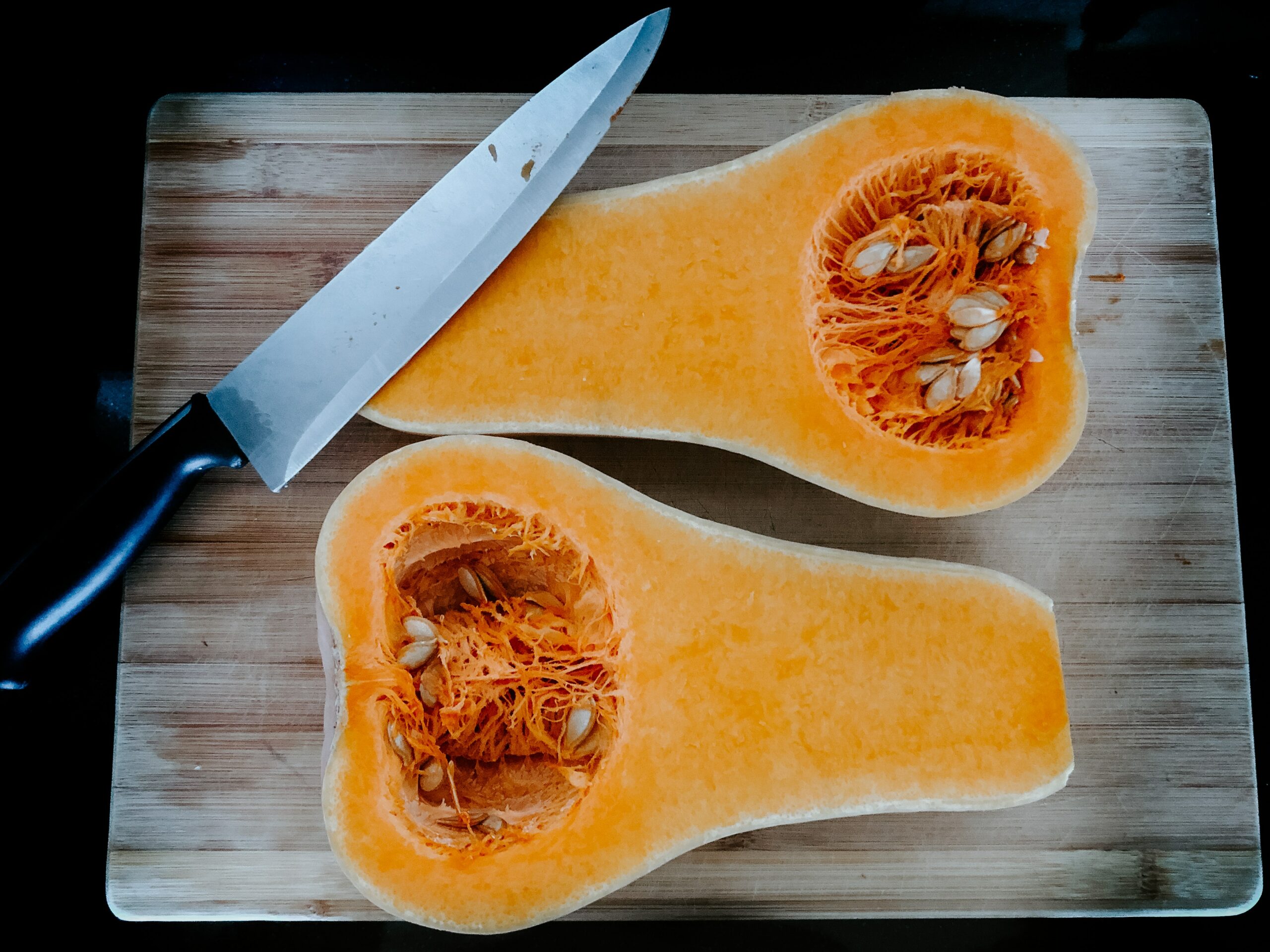 Comment couper une courge butternut rapidement et facilement ?