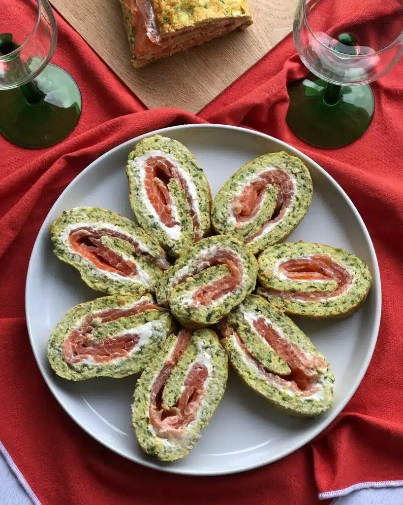 Roulé de courgettes au fromage et au saumon