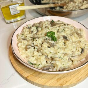 Risotto préparé sans alcool et sans vin, aux champignons